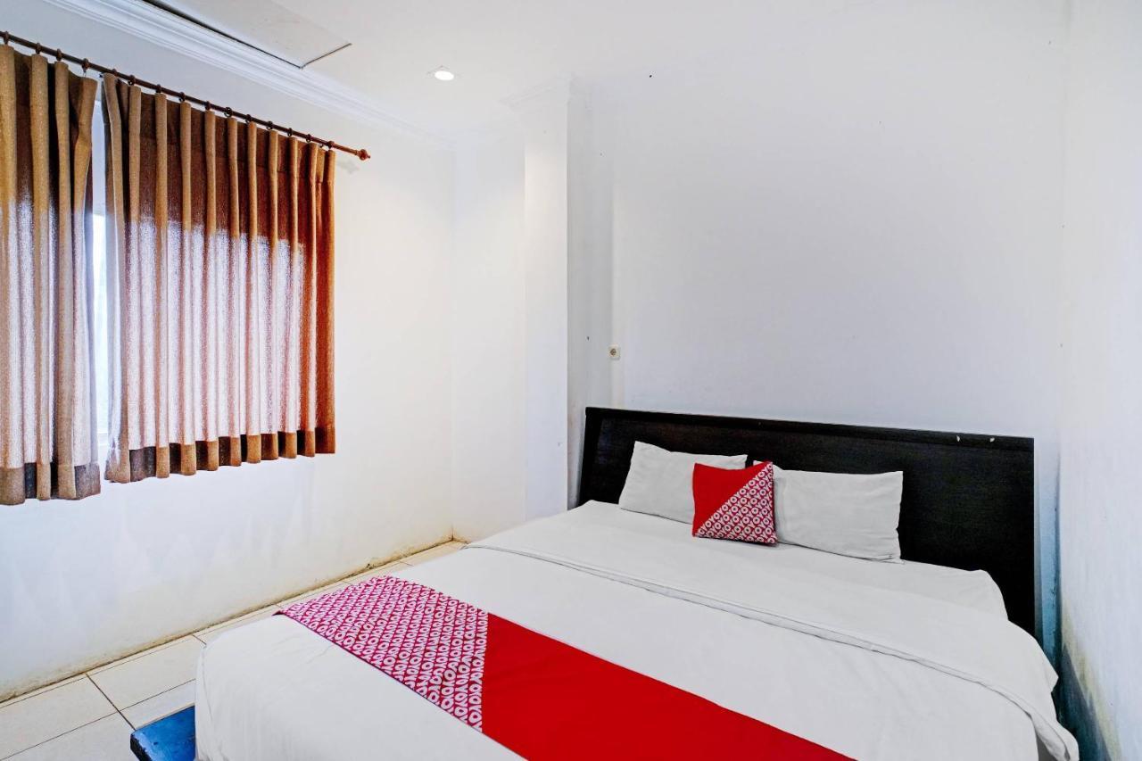 OYO 90450 Scala Inn Medan Esterno foto
