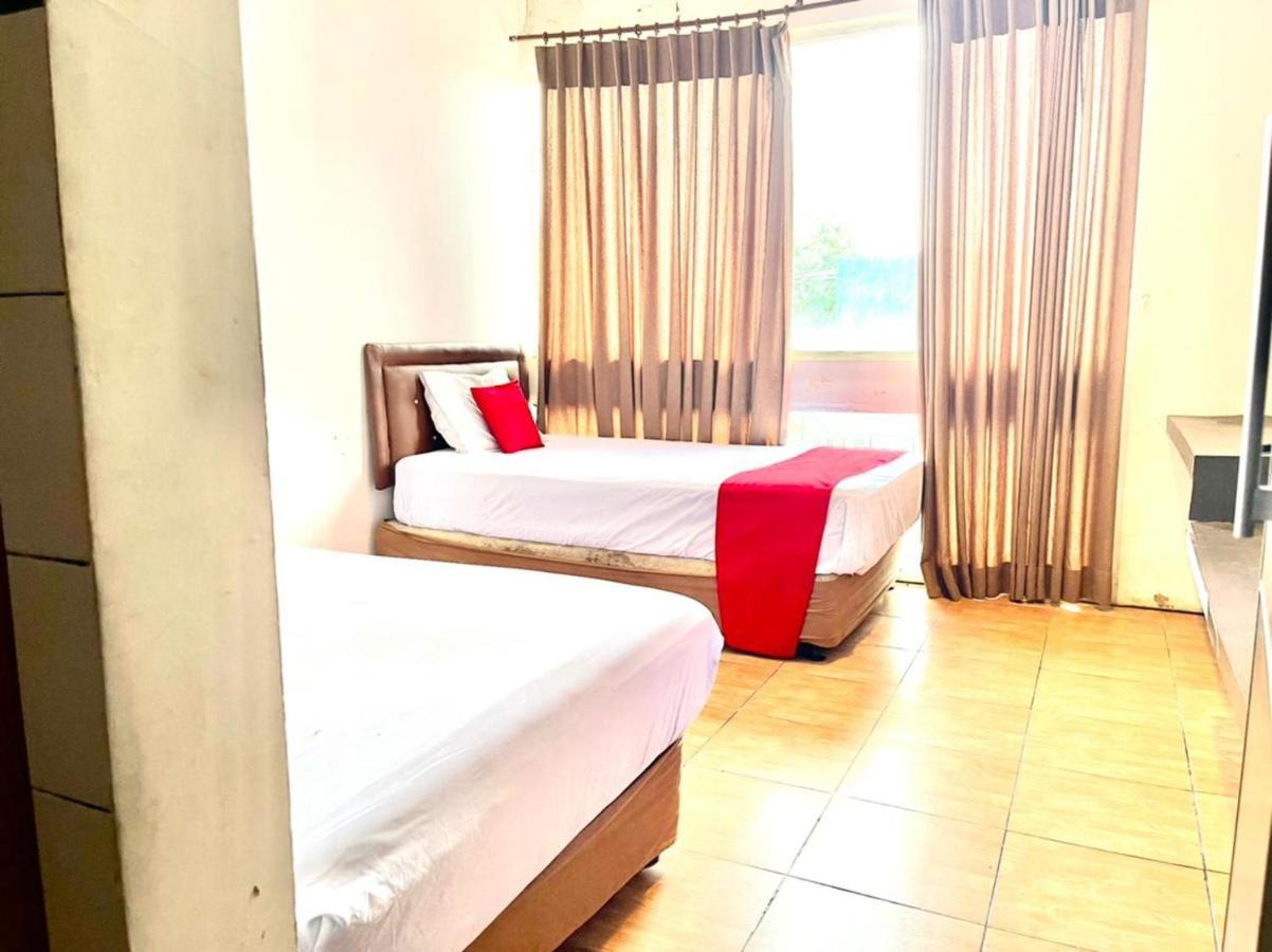 OYO 90450 Scala Inn Medan Esterno foto